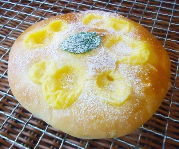 ハチミツレモンクリーム　天然酵母パン　沼津